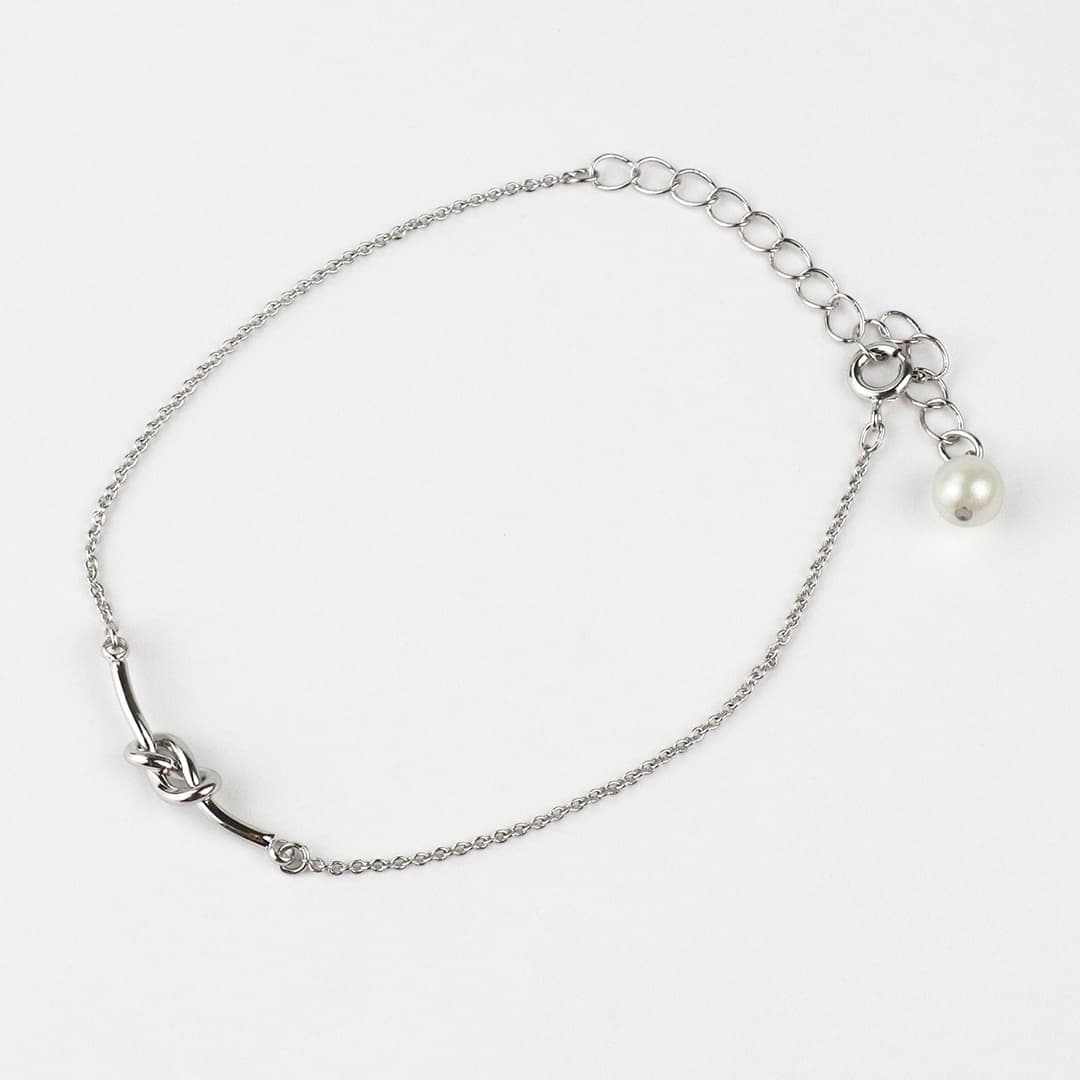 スタッドイヤリング